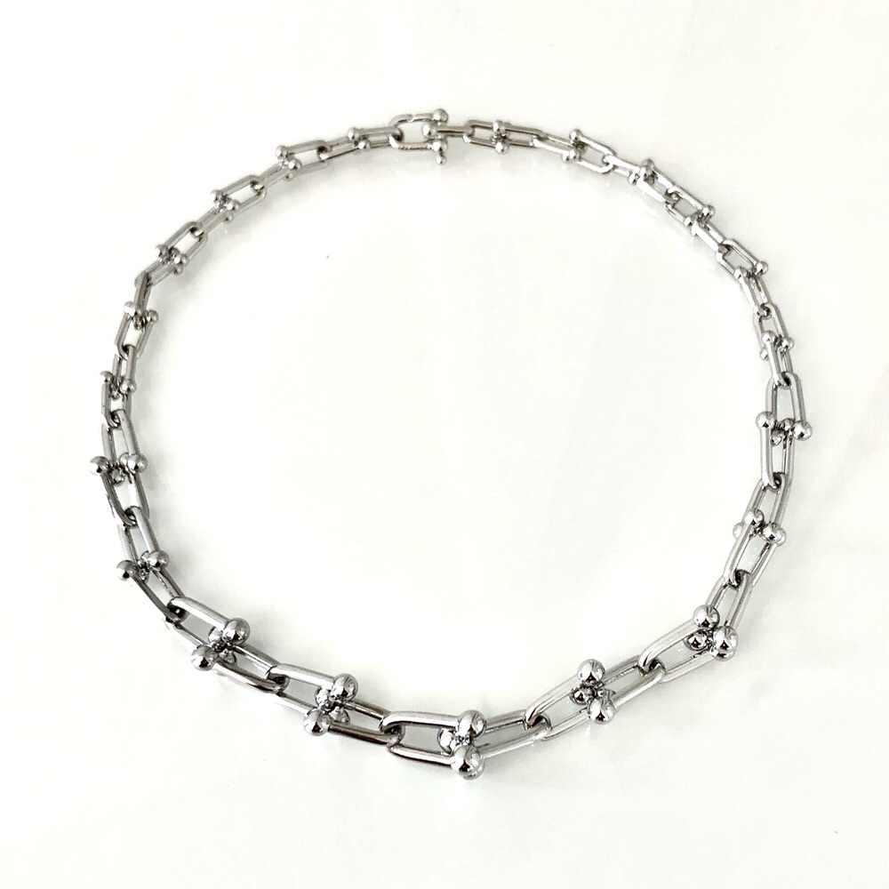 Hardware Graduated Link Size Necklace - Picture 6 of 11